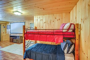 Deck, Lake Access: Family-friendly Cabin in Athens