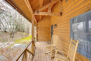 Deck, Lake Access: Family-friendly Cabin in Athens
