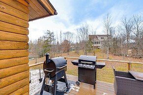 Deck, Lake Access: Family-friendly Cabin in Athens