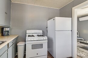 Near Sabine Lake: Pet-friendly Apt in Port Arthur