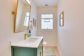 3 Mi to Dtwn & Ysu: Updated Youngstown Home