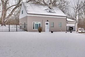 3 Mi to Dtwn & Ysu: Updated Youngstown Home