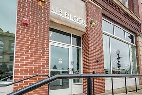 Unique & Stylish Studio Loft in Huntington!