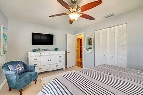 Dock + Patio w/ Canal View: Cape Coral Retreat!