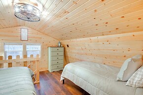 On 40 Acres: Charming Cabin in Zanesville!