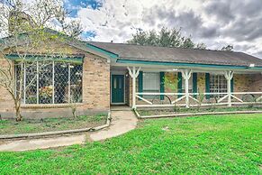 Family Home on 30 Acres in Manvel!