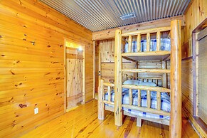 Waterfront Lodge on Lake Tawakoni: Group Getaway!