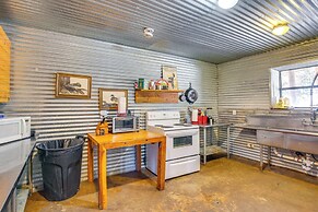 Waterfront Lodge on Lake Tawakoni: Group Getaway!