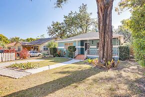 3 Mi to Dtwn: Tampa Cottage w/ Fire Pit!