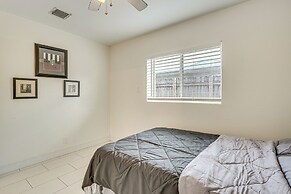 Hot Tub Haven: 4 Mi to Hard Rock Stadium!