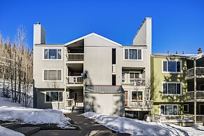 Walk to Giant Steps Ski Lodge & Lift: Mtn Retreat!