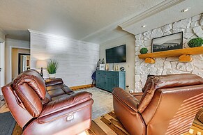 Walk to Giant Steps Ski Lodge & Lift: Mtn Retreat!