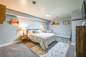 Large Family Home: 5 Mi to Dtwn Hagerstown!