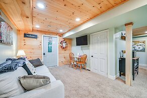 Large Family Home: 5 Mi to Dtwn Hagerstown!