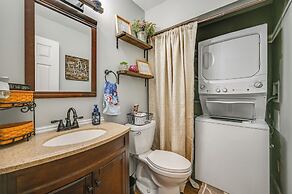 Large Family Home: 5 Mi to Dtwn Hagerstown!