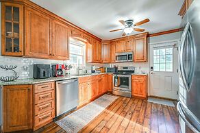 Large Family Home: 5 Mi to Dtwn Hagerstown!