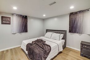 4 Mi to Lake Michigan: East Chicago Home w/ Grill
