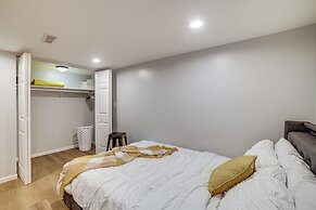4 Mi to Lake Michigan: East Chicago Home w/ Grill