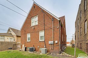 4 Mi to Lake Michigan: East Chicago Home w/ Grill