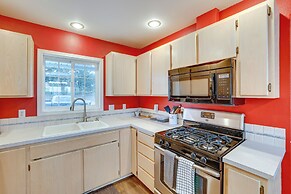 6 Mi to Dtwn Lewiston: Quiet Home w/ Views