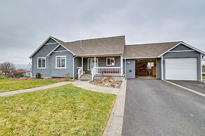 6 Mi to Dtwn Lewiston: Quiet Home w/ Views