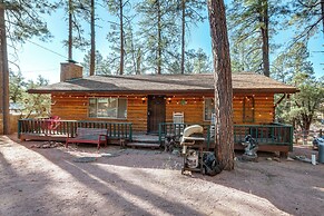 Deck & Forest Views: Black Bear Cabin' in Payson
