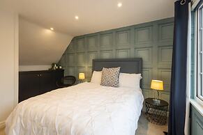 Host Stay The Coachman s House