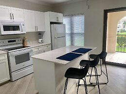 Oceanfront Condo on Seven Mile Beach