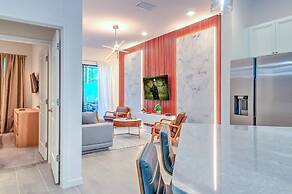 Amazing 5BD Family Townhouse at Paradiso Grande