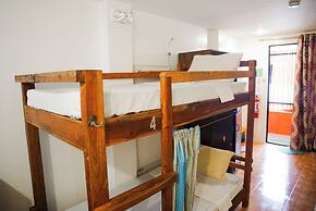 CHILL OUT HOSTEL BORACAY