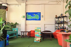 CHILL OUT HOSTEL BORACAY