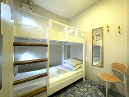CHILL OUT HOSTEL BORACAY