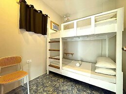 CHILL OUT HOSTEL BORACAY