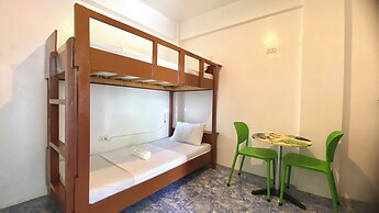 CHILL OUT HOSTEL BORACAY