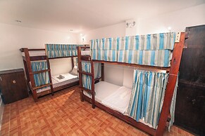 CHILL OUT HOSTEL BORACAY