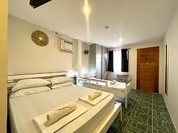 CHILL OUT HOSTEL BORACAY