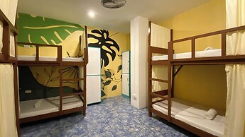 CHILL OUT HOSTEL BORACAY