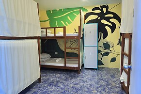 CHILL OUT HOSTEL BORACAY