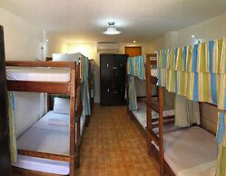 CHILL OUT HOSTEL BORACAY