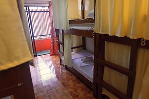 CHILL OUT HOSTEL BORACAY