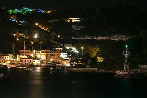 Corfu Apt in Gaios With 1 Bedrooms and 1 Bathrooms