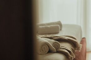 MGM Residencies - Louizis Riankour