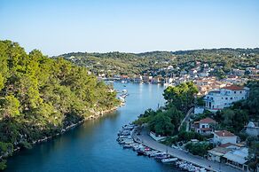 Lefkas Apt in Gaios With 1 Bedrooms and 1 Bathrooms