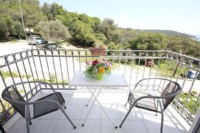 Pelagos Studios by Frangki