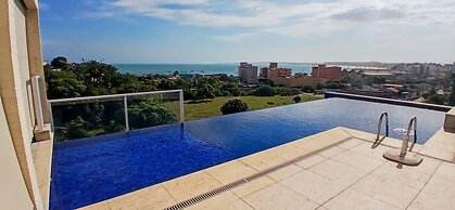 Villa Azul Mar: Sofisticação e Refúgio na Enseada