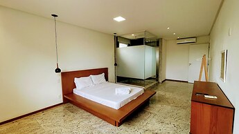 Villa Azul Mar: Sofisticação e Refúgio na Enseada