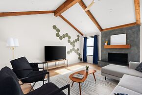 Charming Modern Retreat in Austin