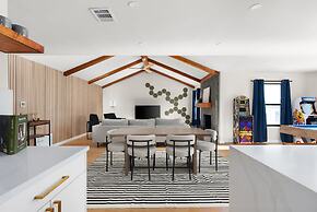 Charming Modern Retreat in Austin