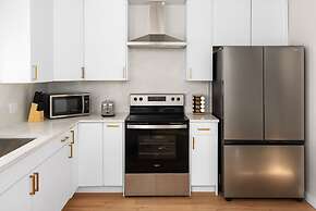 Charming Modern Retreat in Austin