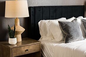 Serene Retreat Amazing Views Hottub Sauna Xbox